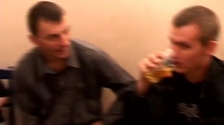 Пьяная русская порно вечеринка в самом разгаре
